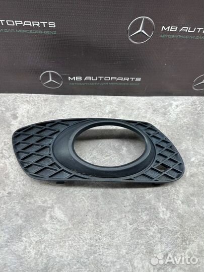 Накладка противотуманной фары передняя правая