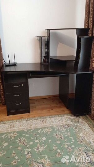 Компьютерный стол