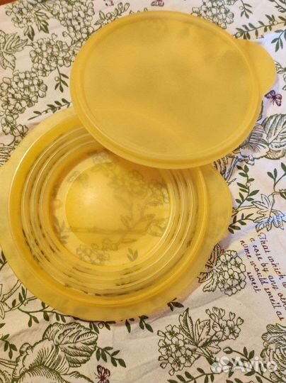 Tupperware контейнер