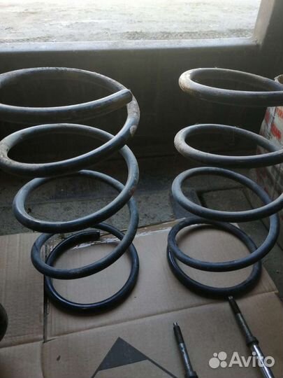 Lancer 9 задние пружины