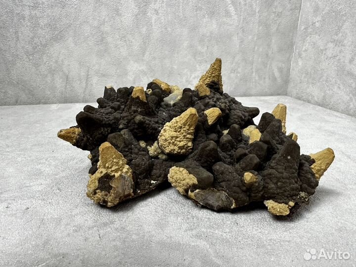 Кальцит, гизингирит