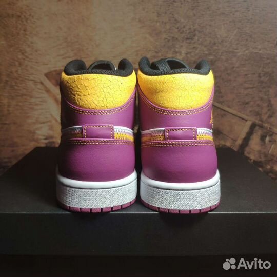 Air Jordan 1 Mid Familia 7us/6uk/40eu