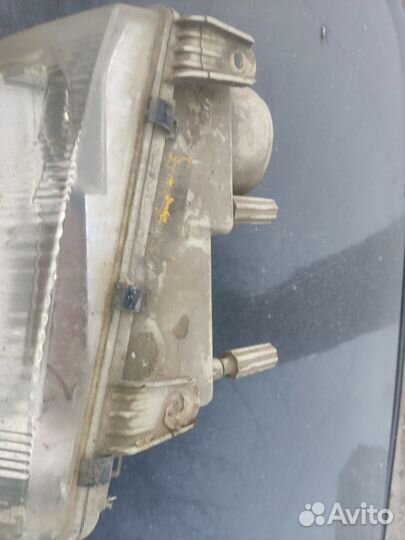 Правая фара ваз 2110