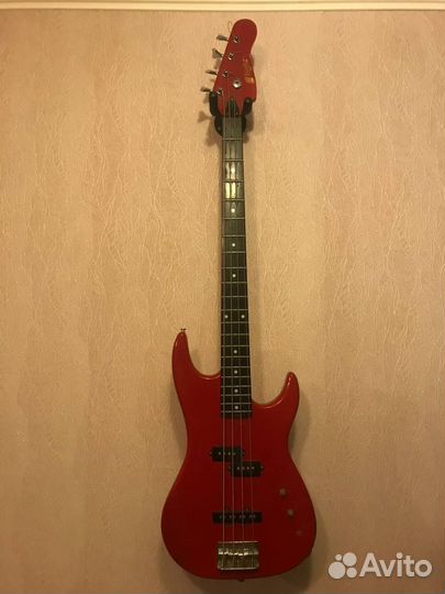 Бас-гитара Flight