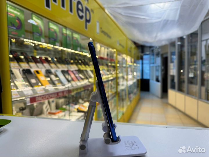 Xiaomi Mi 8 Lite, 4/64 ГБ