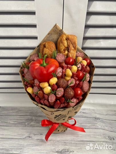 Сырные и мясные букеты