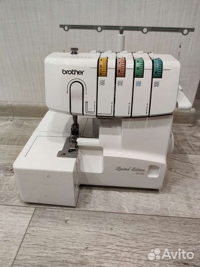 Оверлок Brother M1034D
