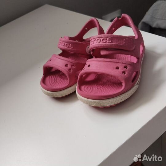 Босоножки для девочки Crocs