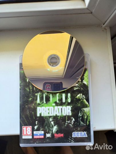 Игра на ps3 *aliens vs predator*