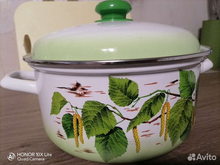 Кастрюля эмалированная новая