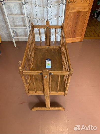 Детская кроватка из дерева ручной работы