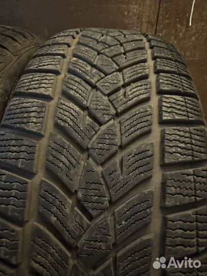 Goodyear UltraGrip Ice SUV 235/60 R18 107T