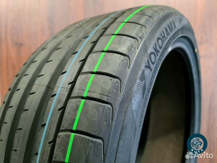 Yokohama Advan Sport V107 325/40 R22 и 285/45 R22 114Y