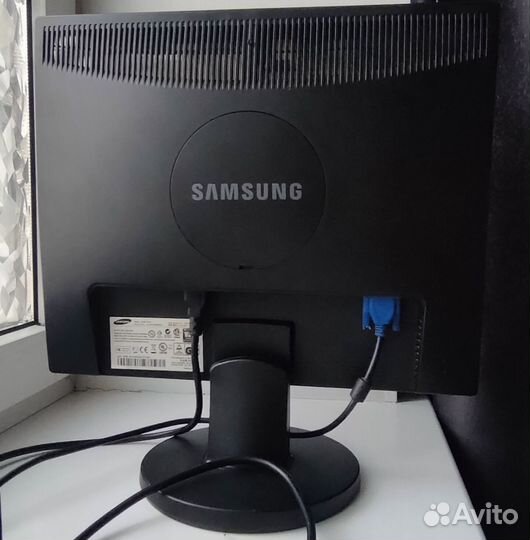 Samsung SyncMaster 943N, 1280x1024, 75 Гц, TN