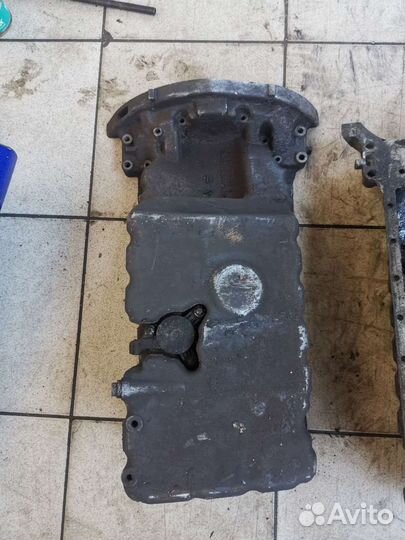 Поддон Mercedes sprinter w903 om611