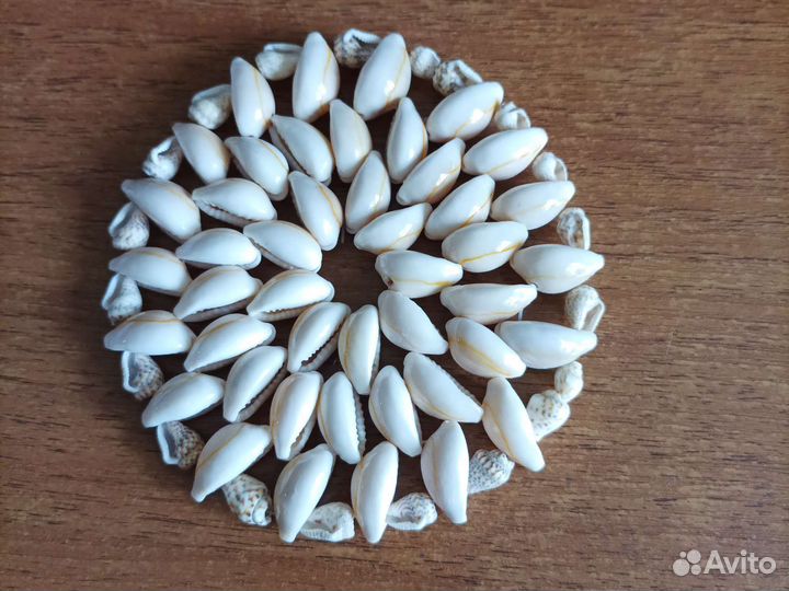 Подставка под горячее из ракушек