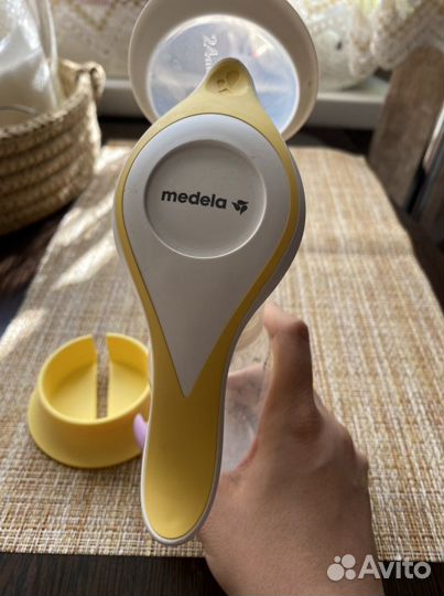 Молокоотсос medela