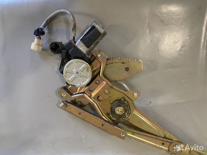 Стеклоподъемник передний правый Lifan Smily