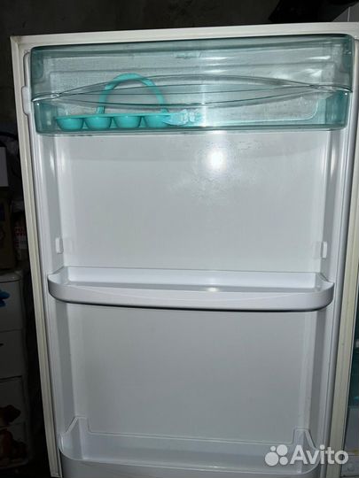 Холодильник Stinol