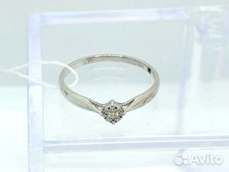 Золотое кольцо с бриллиантом 17,5р