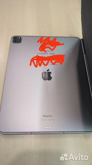 iPad Pro 12.9 6 gen + Magic keyboard