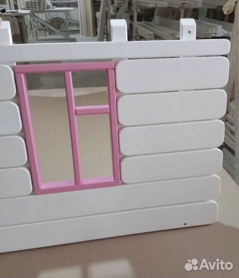 Кровать двухъярусная из массива дерева