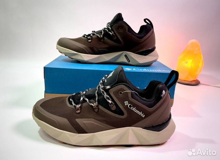 Кроссовки Columbia стильные