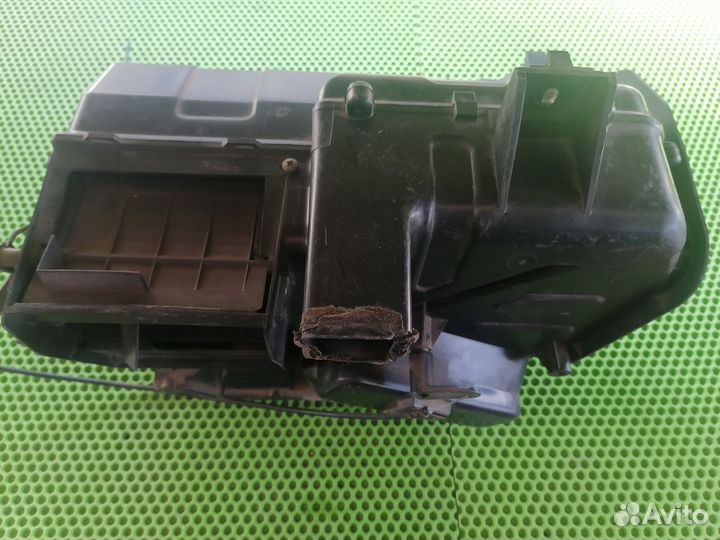 Корпус печки Ниссан Террано 2