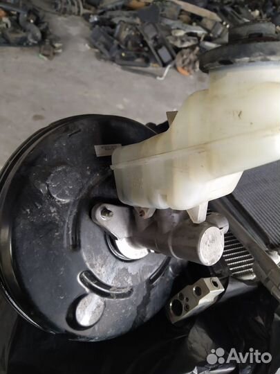 Вакуумный усилитель тормозов Toyota Fielder