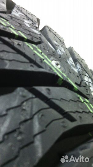 Kumho WinterCraft Ice WI31 225/45 R19 96T