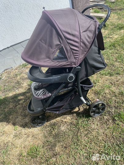 Прогулочная коляска трехколесная