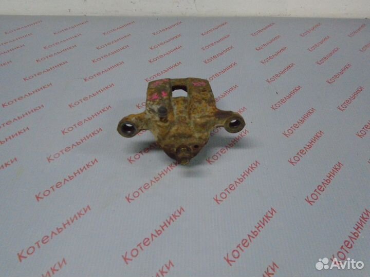 Nissan 44001-8H30A Суппорт тормозной задний правый