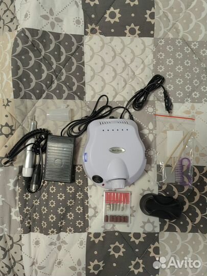 Аппарат для маникюра и педикюра