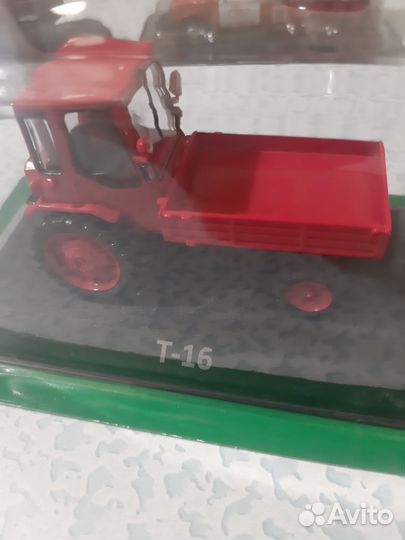 Модель трактора