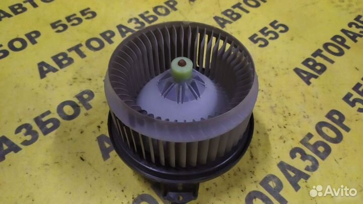 Toyota Avensis III Моторчик отопителя