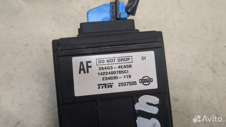 Камера переднего вида Nissan Qashqai