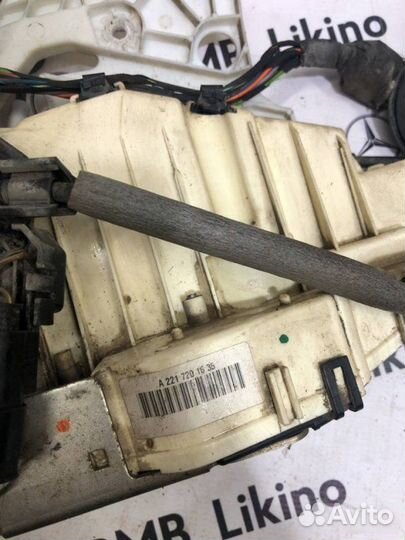 Замок двери передний правый Mercedes-Benz S-Класс