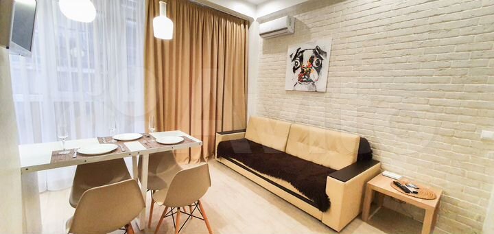 2-к. квартира, 45 м², 1/10 эт.