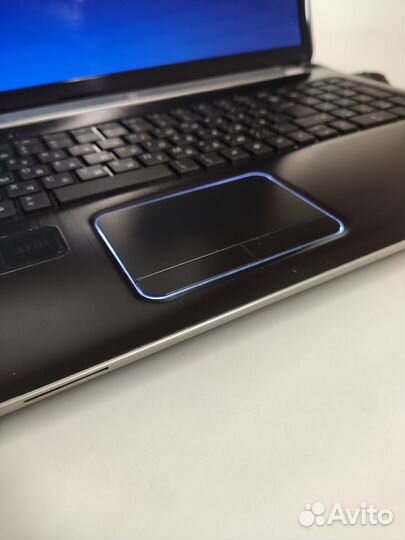 Большой игровой ноутбук HP Pavilion c хорошей виде