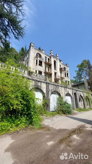 Джип-тур Абхазия, Дом Призрака