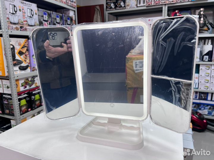 Гримерное зеркало с подсветкой