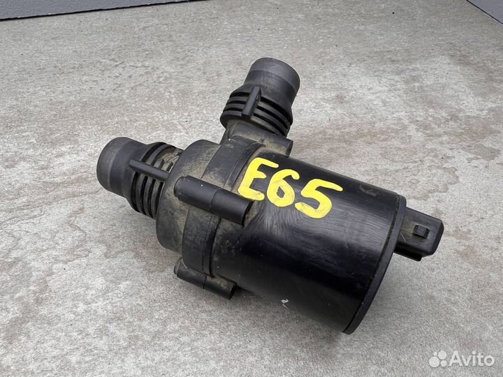 Насос антифриза дополнительный BMW 7 E65/E66/E67