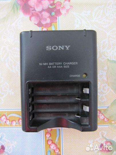 Зарядное устройство Sony BC-CS2B