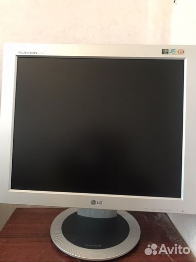 Монитор LG