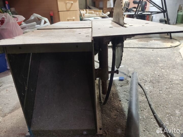 Фуговально-распиловочный станок