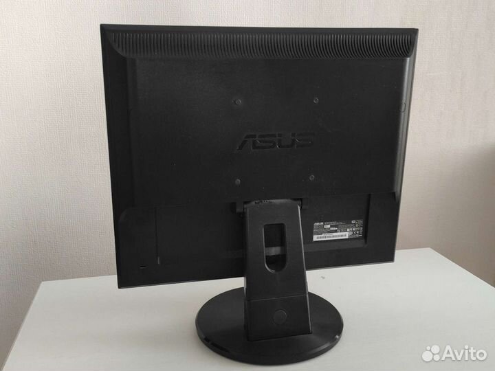 Монитор Asus 19