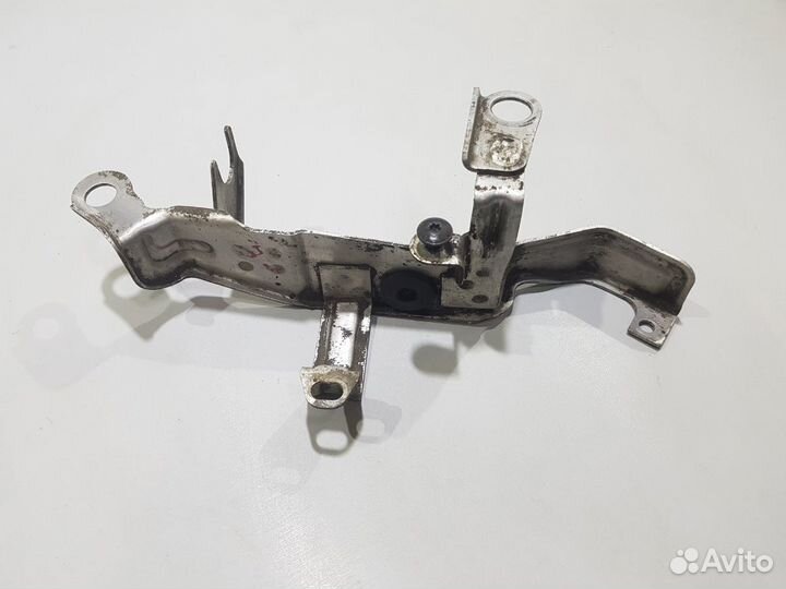 Кронштейн бачка гур ауди с8 audi s8