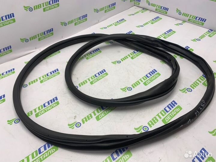 Уплотнитель кузова двери задний Mazda 3Bp хетчбек