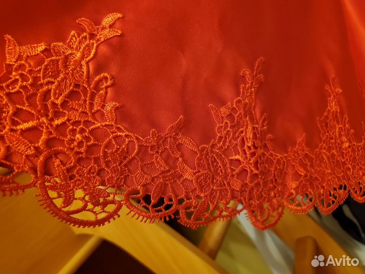 Нарядное платье