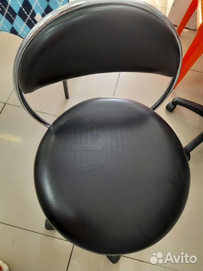 Стул косметолога